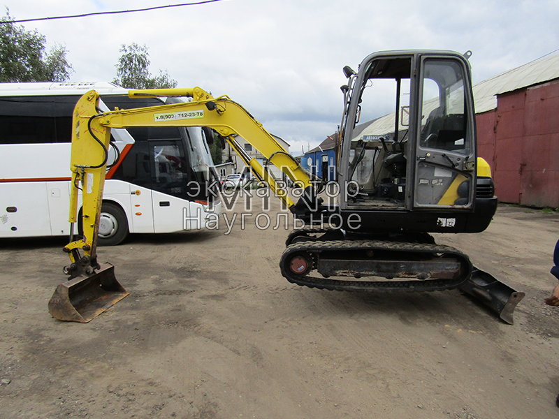 Купить мини экскаватор БУ. Hitachi Zaxis 35 тел.:+7(926)727--0996