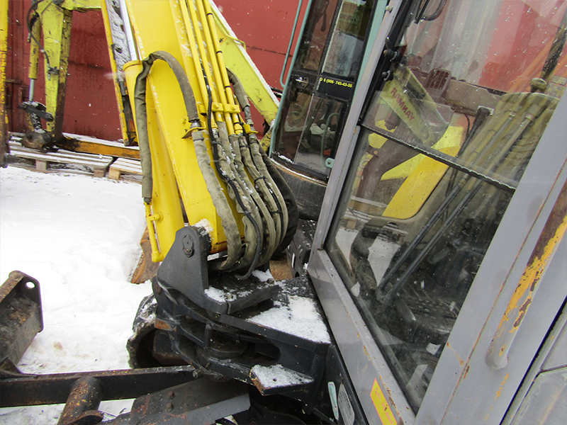 Купить мини экскаватор БУ. Hitachi Zaxis 35 тел.:+7(926)727--0996