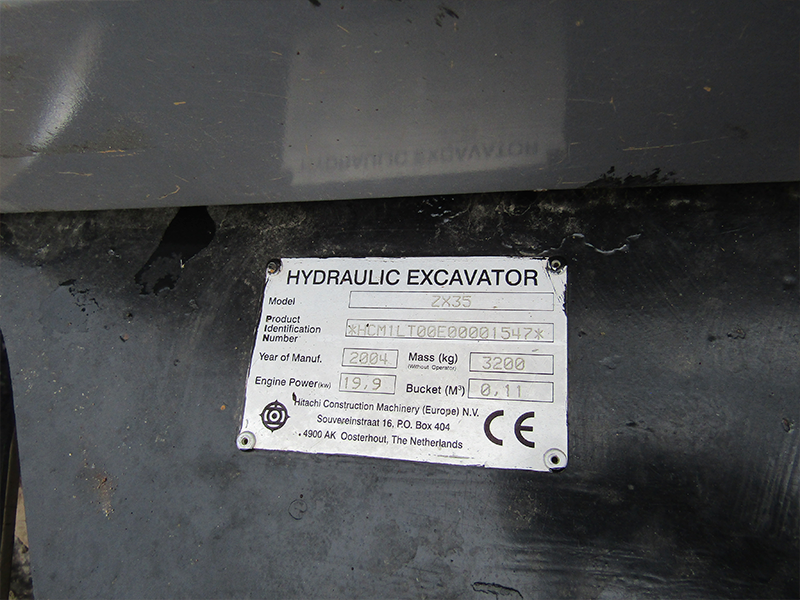 Купить мини экскаватор БУ. Hitachi Zaxis 35 тел.:+7(926)727--0996